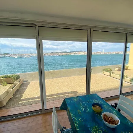 Apartment Vue Agde: 2 Avec Piscine Partagée *
